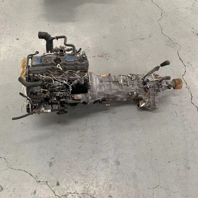 품질 2WD/4WD 미쓰비시 4M40T 엔진 파제로와 지프 OEM 보증 공장
